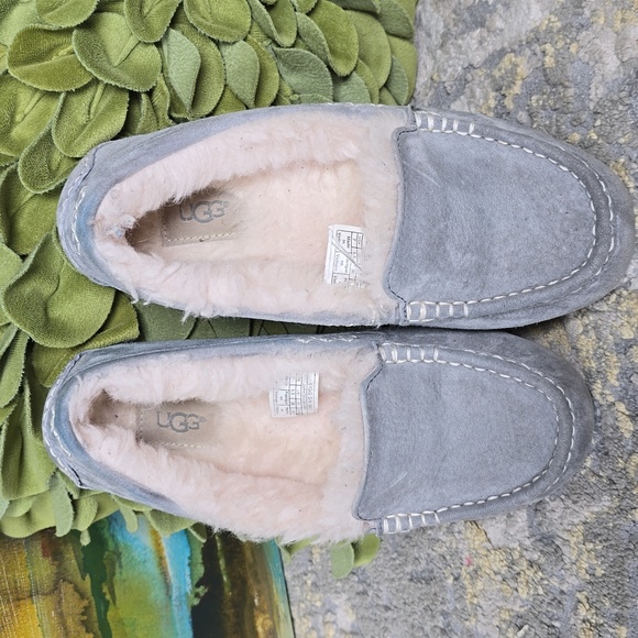 UGG Ansley Light Gray Moccasin Loafers - Picture 4 of 15